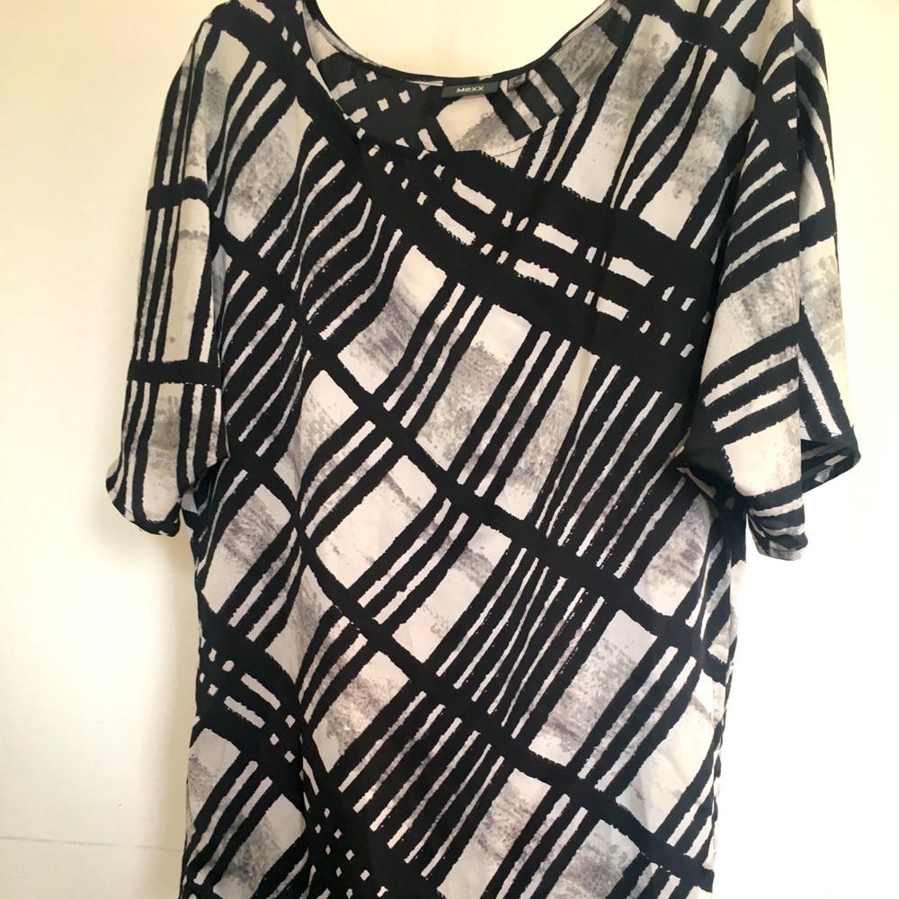 Women’s Mexx top